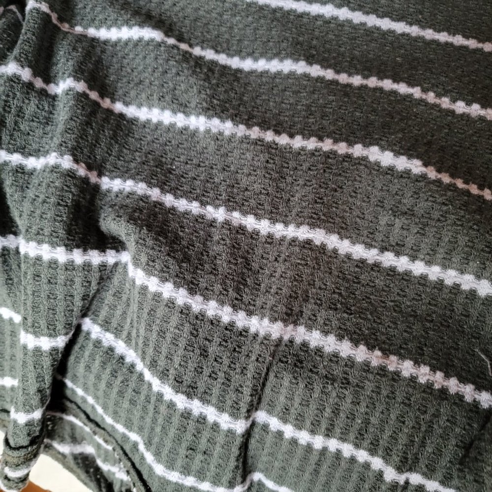 Crop top - Picture 3 of 3